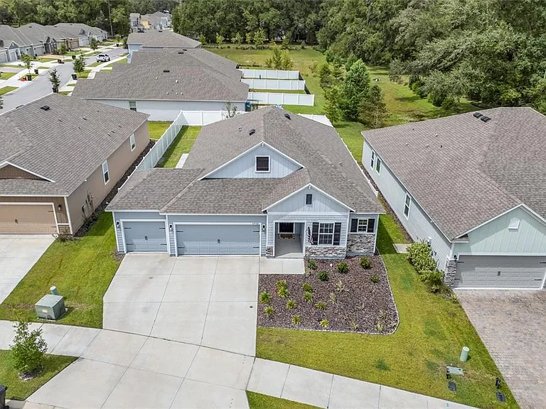 13732 SW 137th Ct — Photo 32