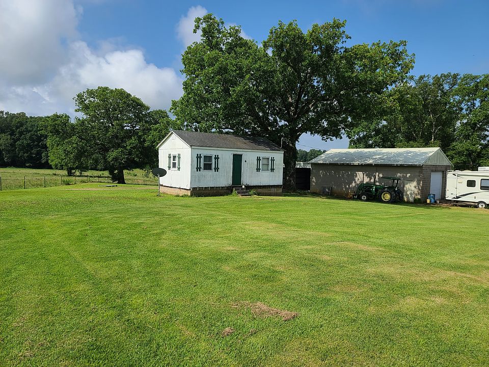 2nd image of 503 Bain Rd