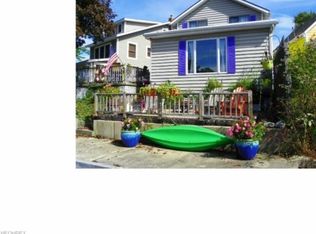 460 Fan Dr, Akron, OH 44319