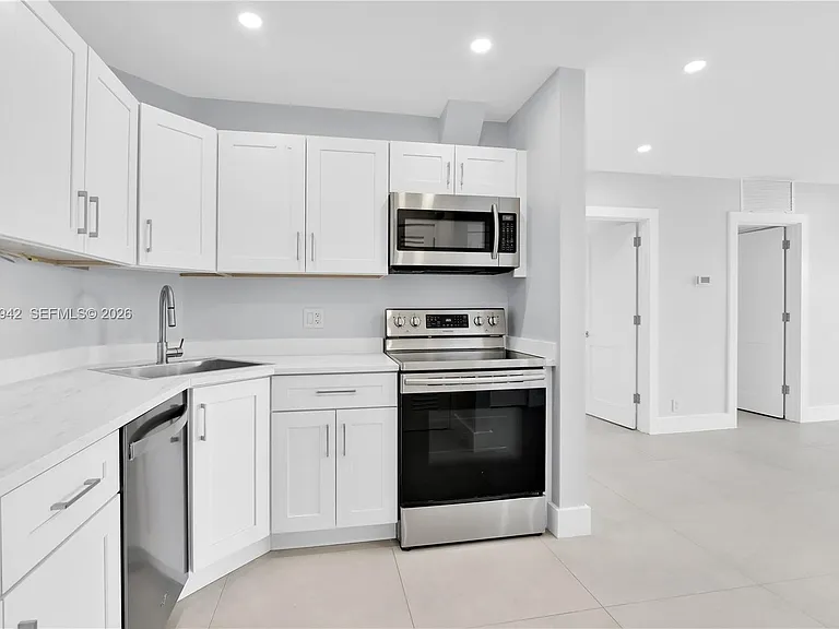 1770 E Las Olas Blvd #505 — Photo 10