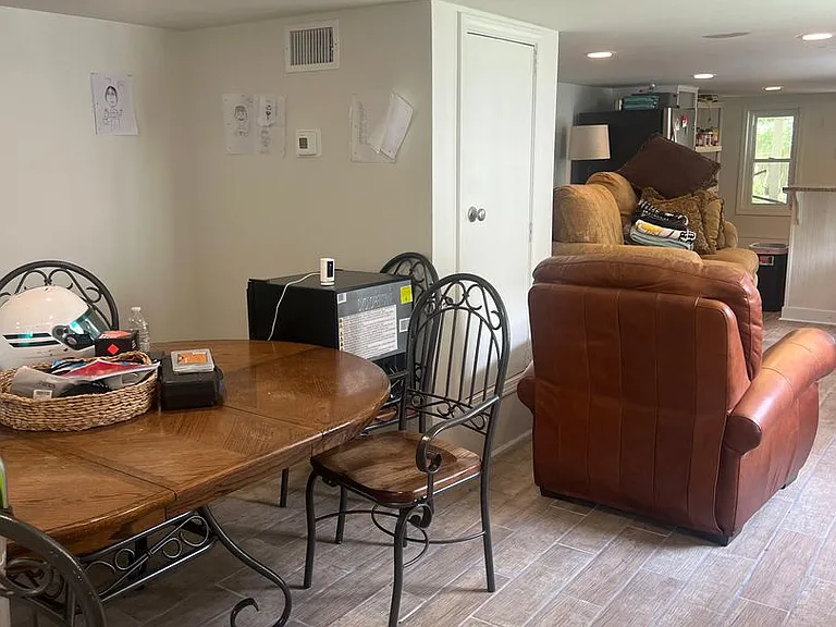5827 Clara St #5827 — Photo 2