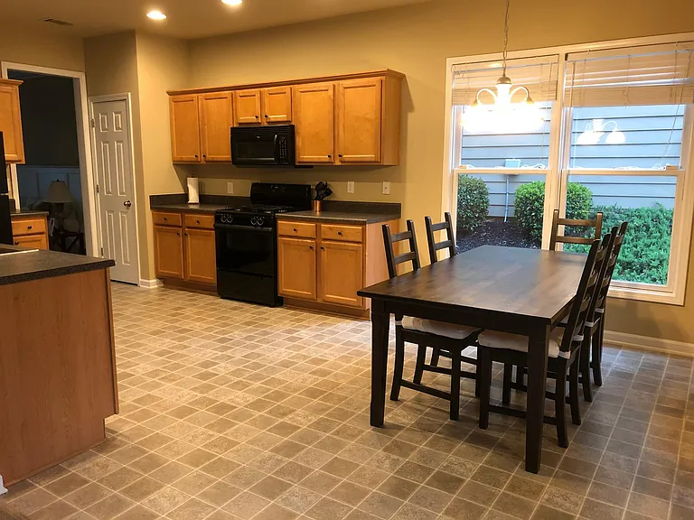 3901 Portland Trail Dr — Photo 11