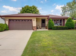 3013 17th Pl, South Milwaukee, WI 53172