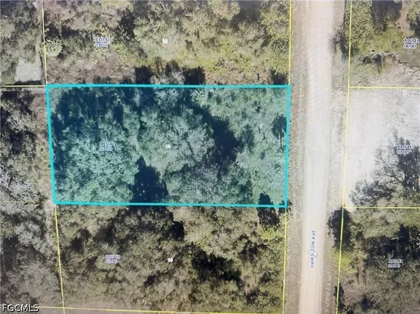 1905 Hamilton Ave, Lehigh Acres, FL 33972
