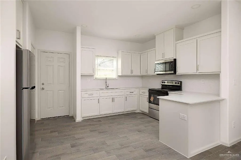 3 bed, 2.0 bath, 1225 sqft, $1,225 — Photo 4