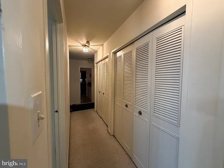 10201 Grosvenor Pl #320 — Photo 18