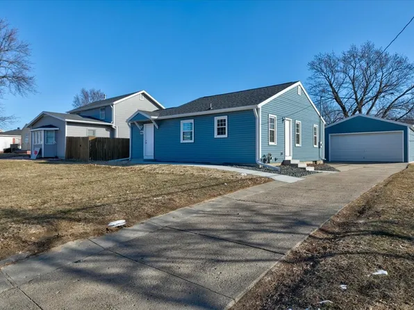 406 E 20th St S, Newton, IA 50208