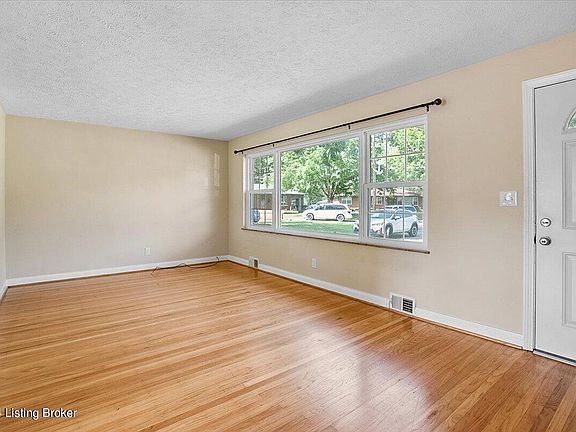 3rd image of 8343 Matt Ct