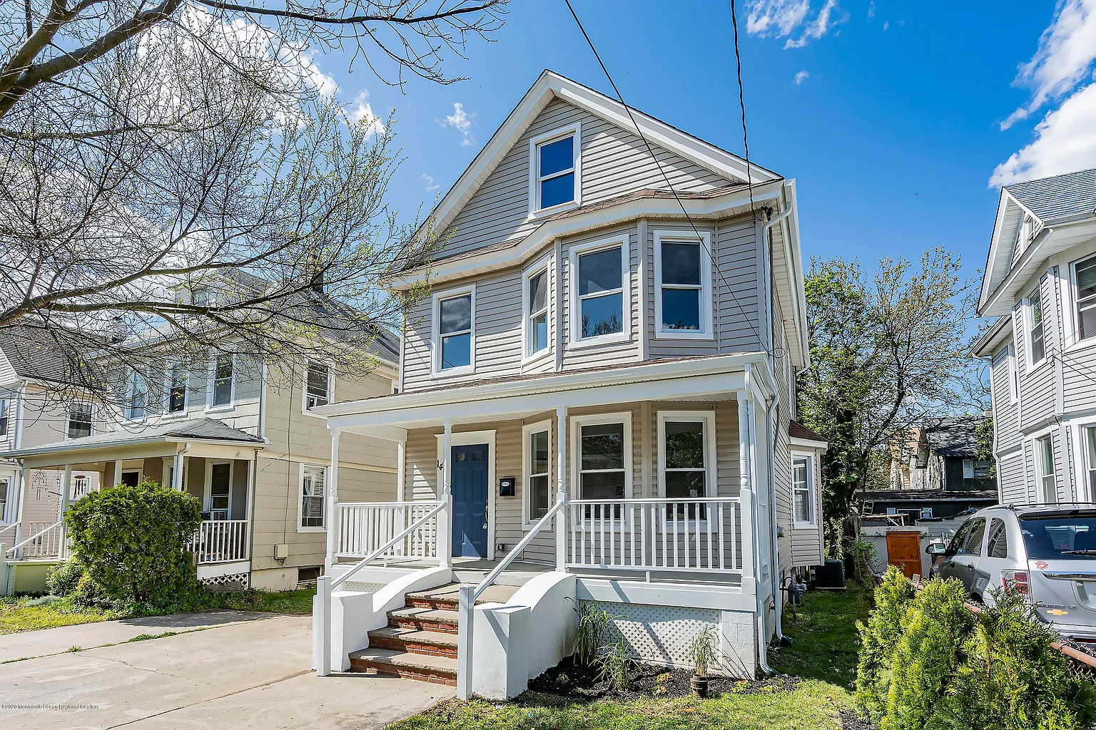 14 Locust Ave photo 1