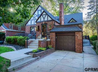 5121 Erskine St, Omaha, NE 68104