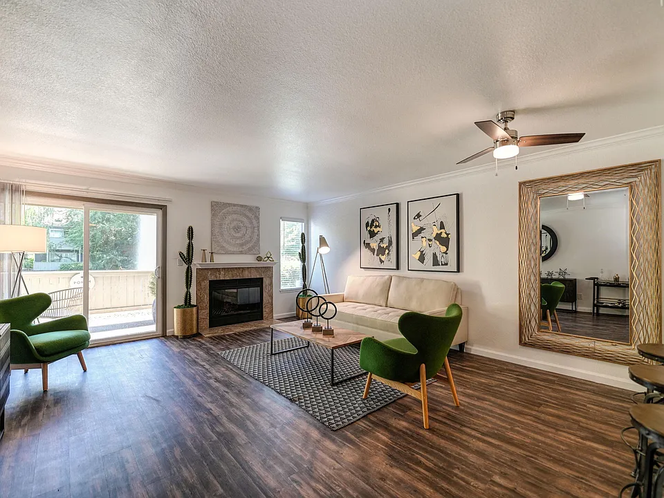 Harbor Oaks Apartments