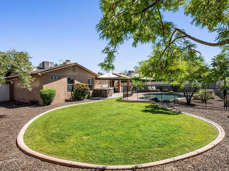 4909 E Sweetwater Ave — Photo 8