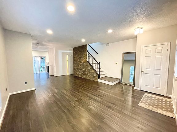 4th image of 12144 Wedgeway Ct