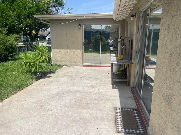 5630 Dolores Dr — Photo 29