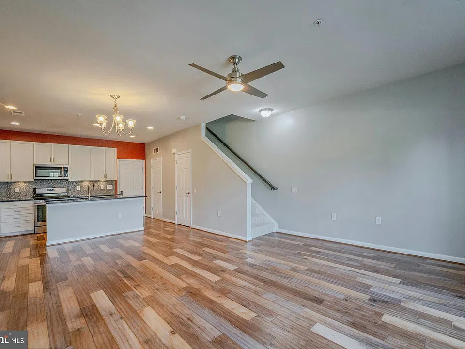 42677 Wardlaw Ter