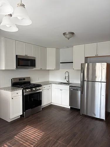 1137 Sweeney St #1/2 Photo 1
