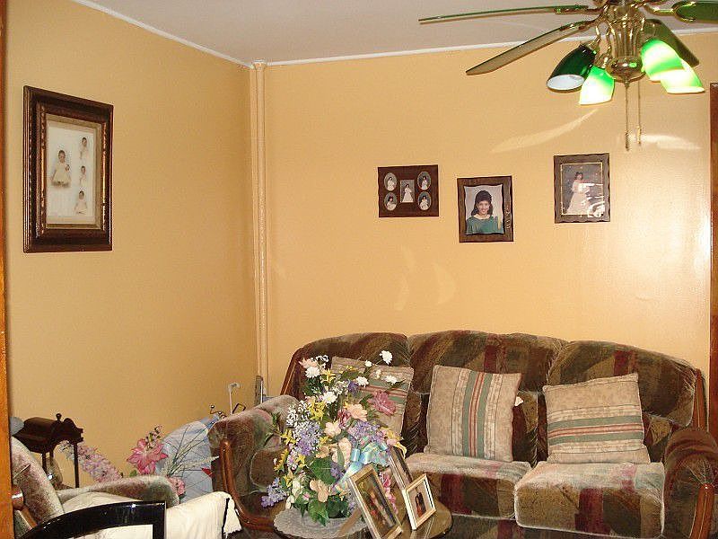 2nd image of 1167 40th St