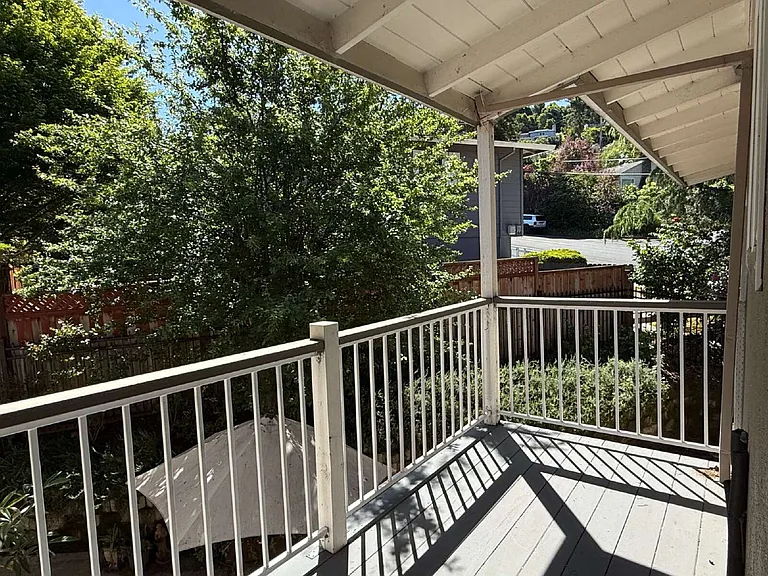 100 Belvedere Dr #7 — Photo 7