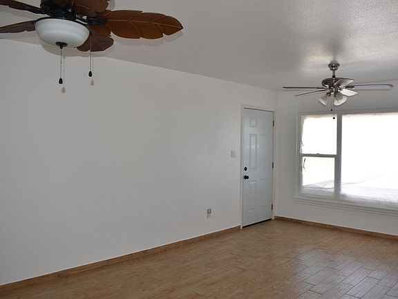 Living room/Dining area combo