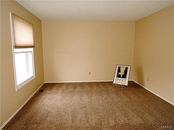 3rd image of 14341 Lake Tahoe Dr