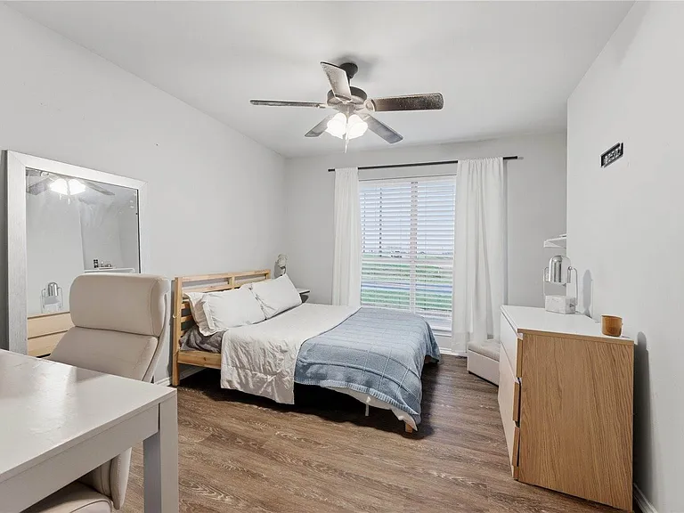 904 Overlook Dr — Photo 12