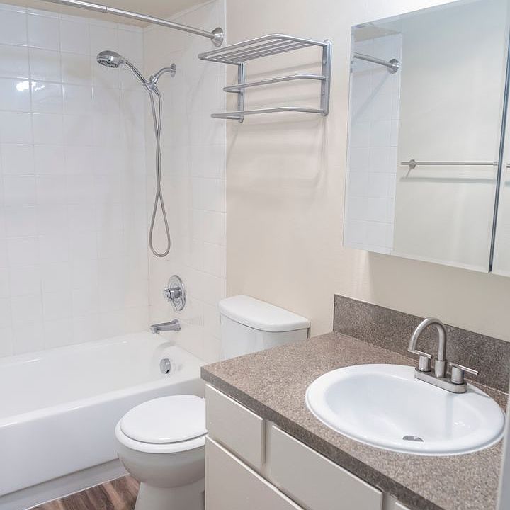 1st image of 2018 NE Schuyler St #0