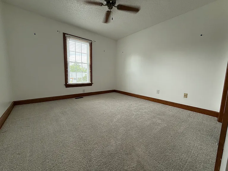 722 Lord Dunmore Dr — Photo 8