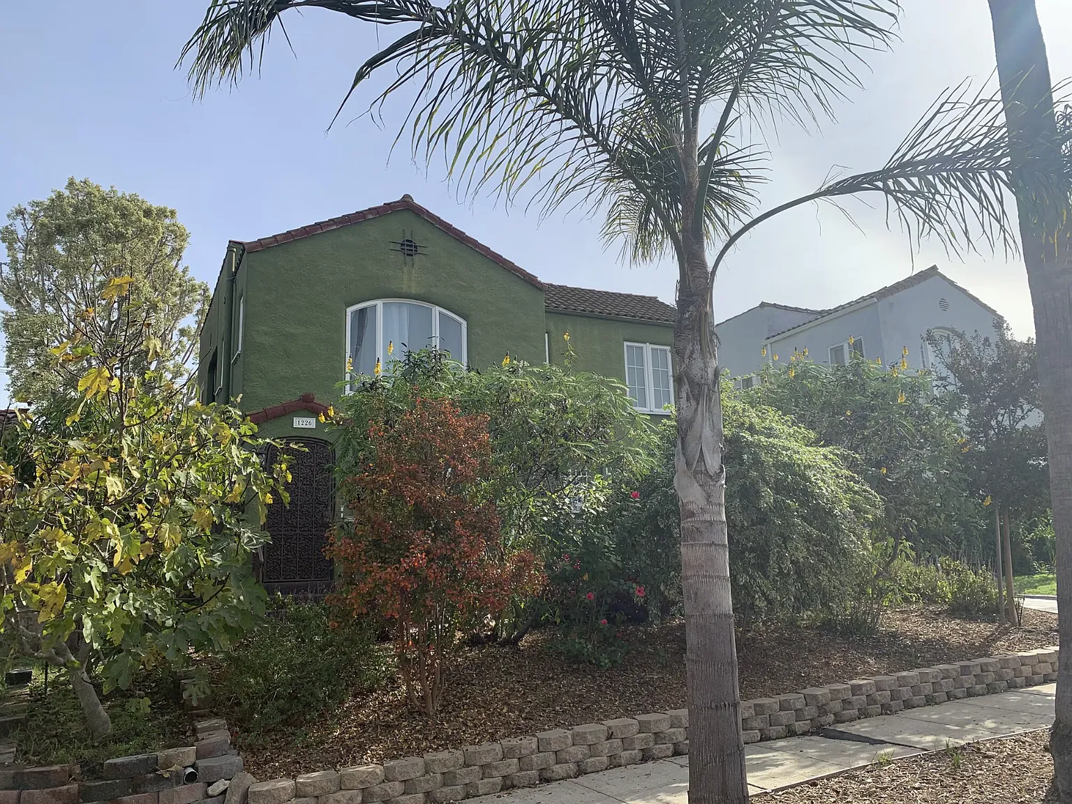 2 bed, 1250 sqft, $3,400 — Photo 1