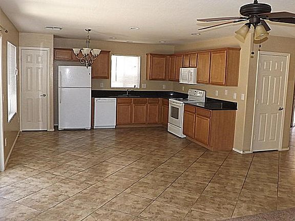 3rd image of 2154 W Pinkley Ave