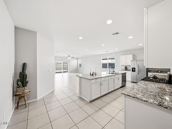 4th image of 15540 W SMOKETREE Drive