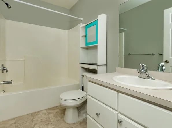 788 Eagle Dr, Fenton, MI 48430