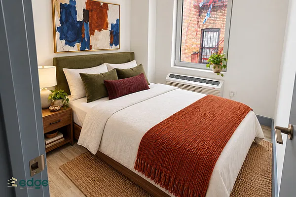 Bedroom, photo 2