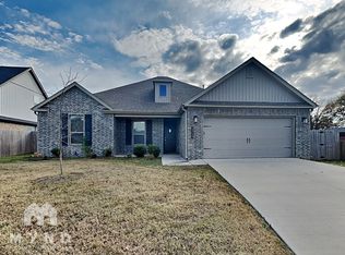1713 Woodhause Cir, Pea Ridge, AR 72751