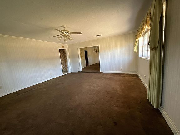 2nd image of 1605 S Robison Rd