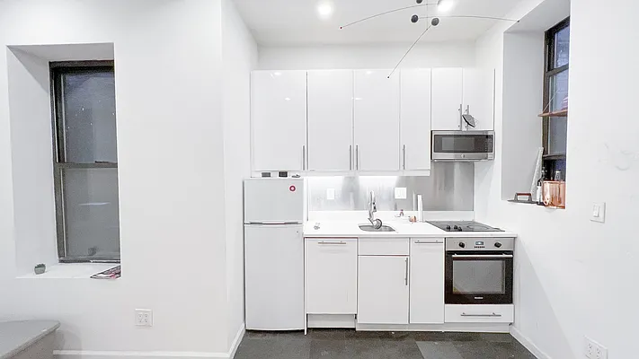 Rented by Brighton Management | media 8