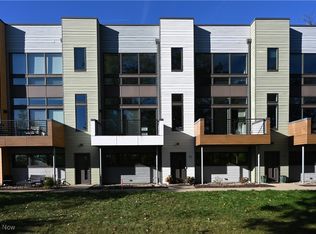 その他 sold 18875 Riversouth Ter UNIT 30, Fairview Park, OH 44126 | MLS