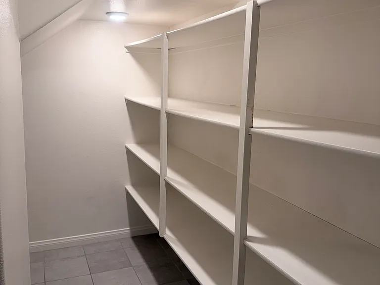 10539 Wilding Dr — Photo 5