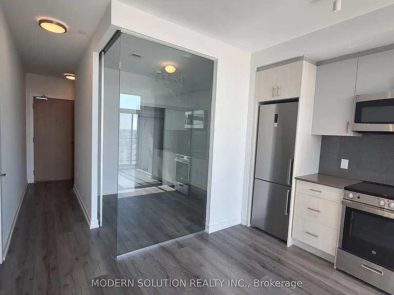 1195 The Queensway #1001 — Photo 9