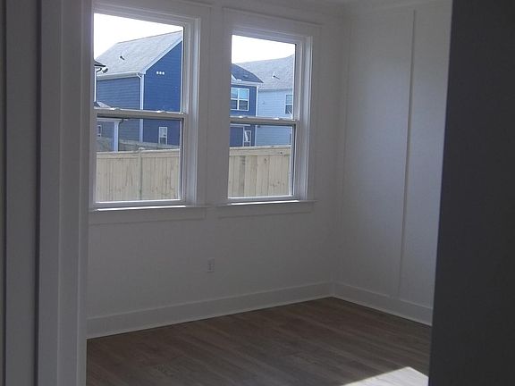 3rd image of 3517 Lafave Ln