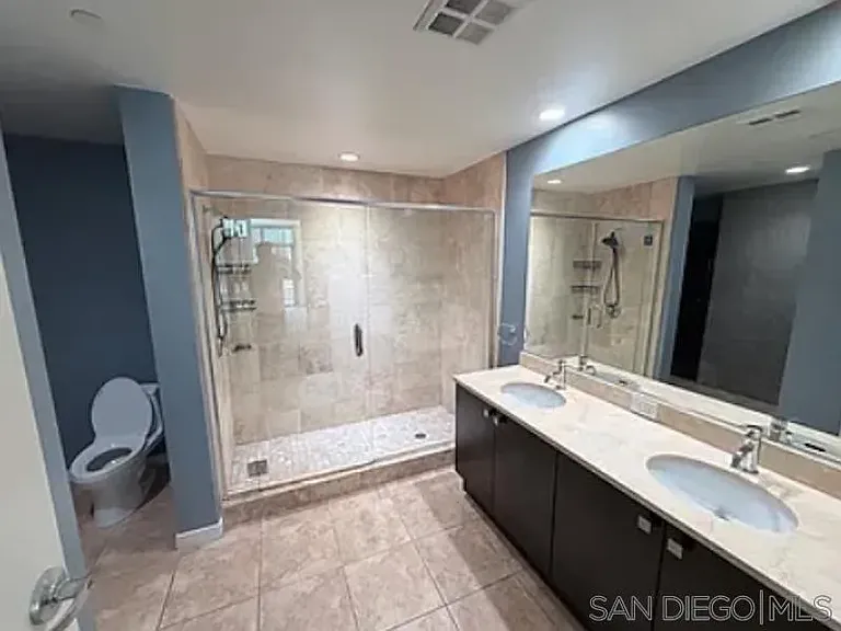 800 The Mark Ln #208 — Photo 13