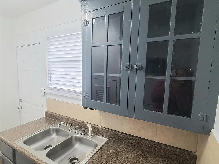 4414 Woodside St #8 — Photo 7