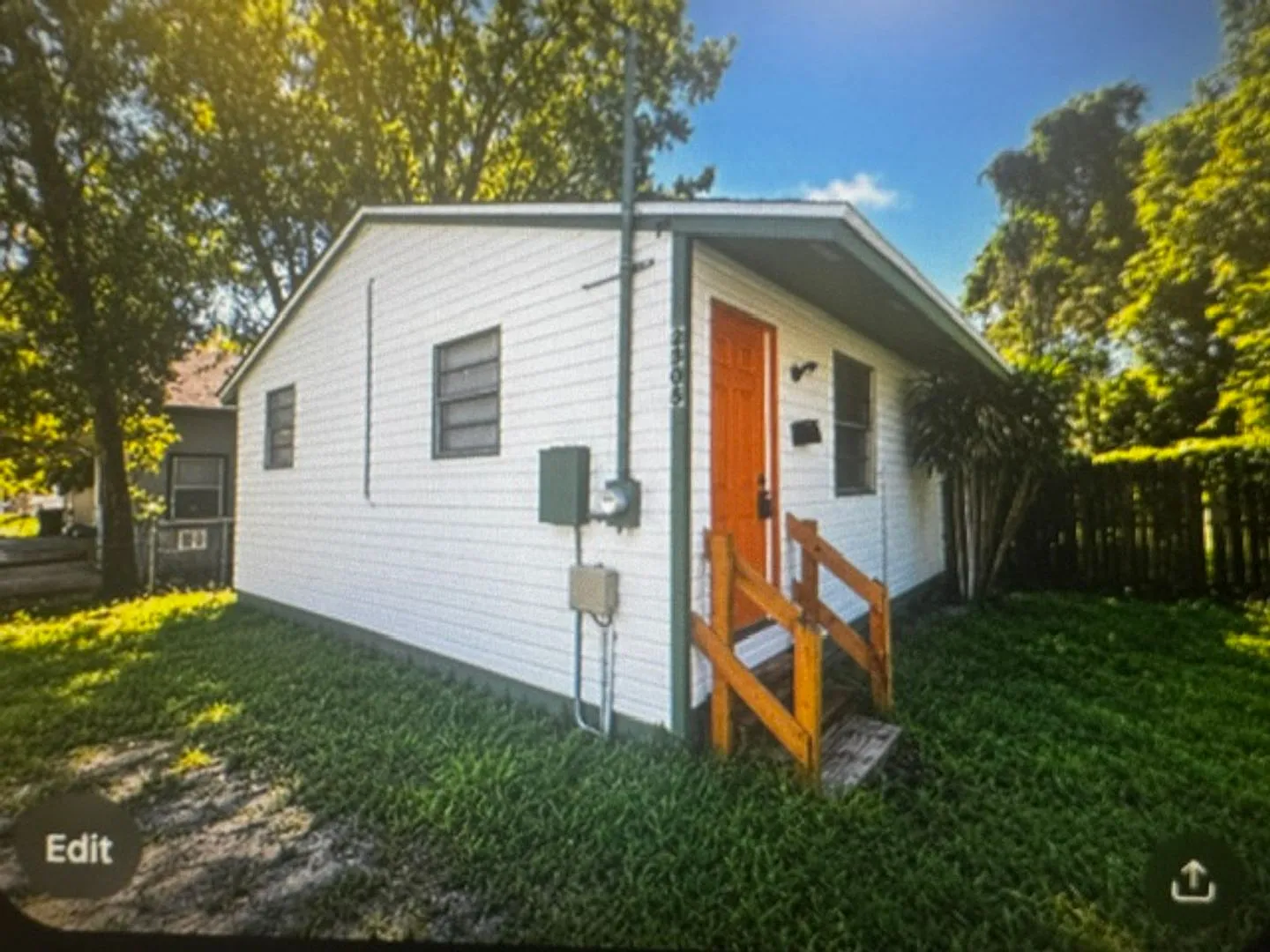 Charming 2 bedroom — Photo 1
