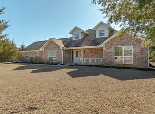 130 Tiger Ln, Trenton, TX 75490