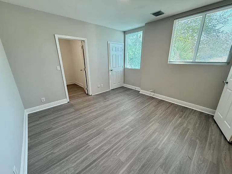1st Floor Bedroom with en suite bathroom