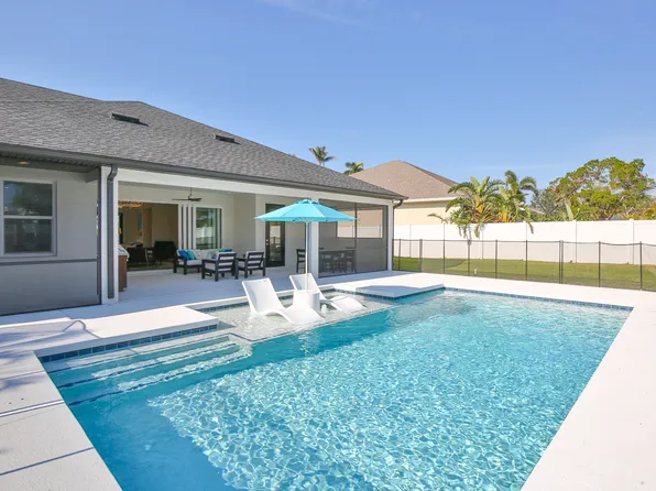 1115 Mallorca Dr, Bradenton, FL 34209