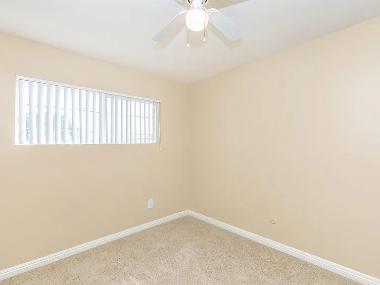 Sandpointe Cove Apartment Homes — Photo 33