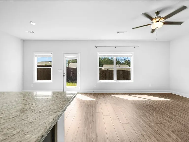 258 Station Overlook Dr — Photo 8