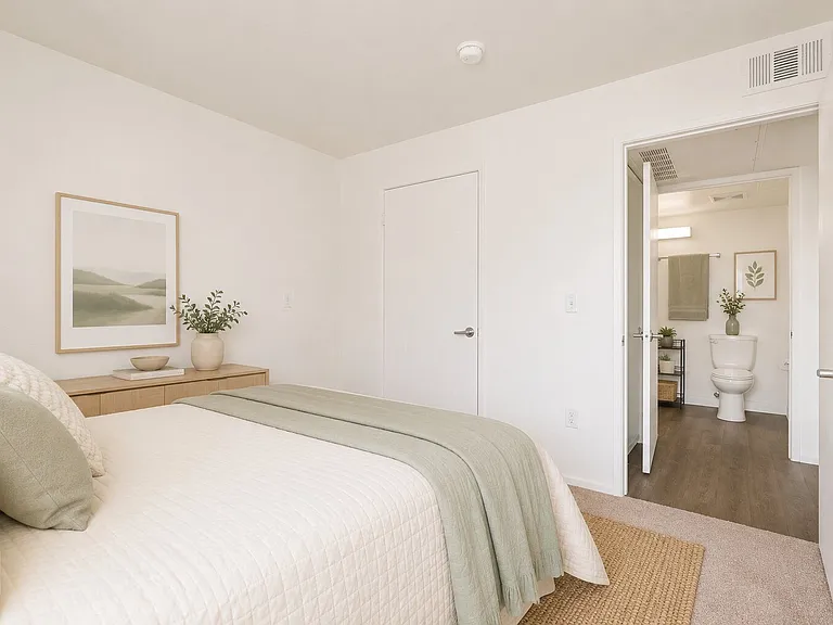 Huntington Plaza Senior Apartments — Photo 19