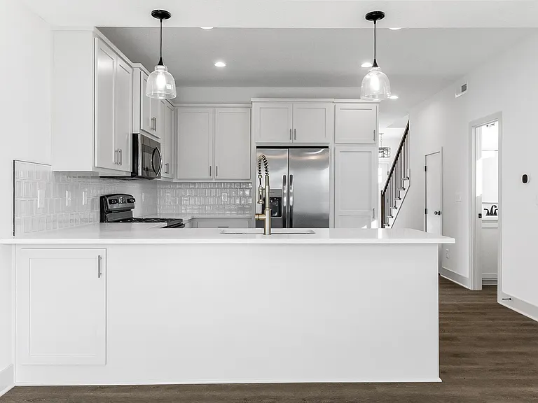 8532 Hammond St #3B — Photo 9