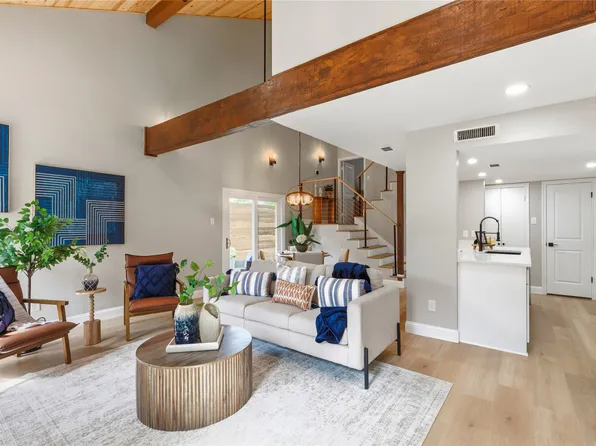 3219 Elizabeth St, Dallas, TX 75204